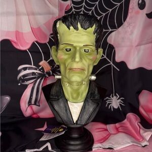 BRAND NEW HALLOWEEN FRANKENSTEIN LIGHT UP BUST